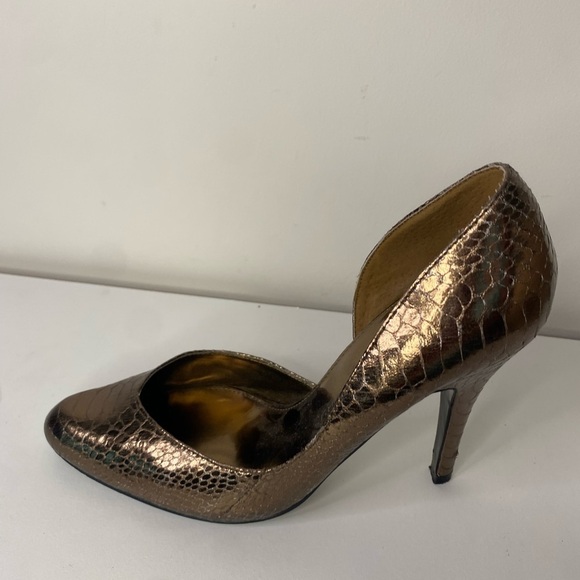 Chinese Laundry Gold Snake Skin Closed Toe Stilleto Heels Size 8 - Picture 10 of 14